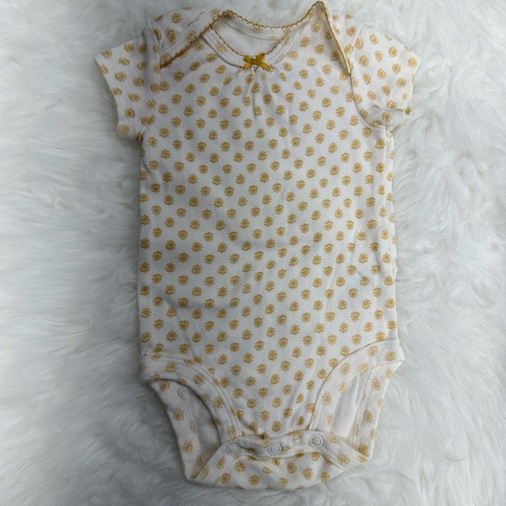 Carter’s Baby Girl bodysuit bundle 
Size 3 months​ - Picture 9 of 10